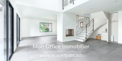 6 room  Villa for sale in Aix-en-Provence, France