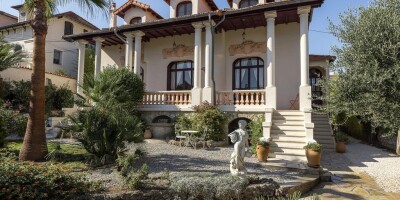 6 bedroom  Villa for sale in Cannes, France