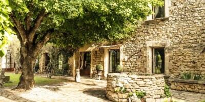 10 room  Villa for sale in L'Isle-sur-la-Sorgue, French Riviera
