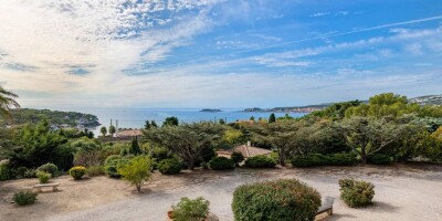 Villa for sale in Sanary-sur-Mer, France