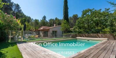 8 room  House for sale in Aix-en-Provence, France