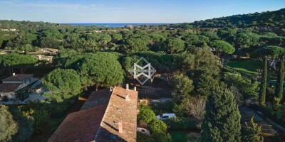 12 room  House for sale in Saint-Tropez, France