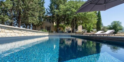 12 room  Villa for sale in Mazan, France