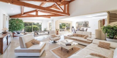 7 room  Villa for sale in Mougins, French Riviera