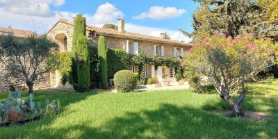 8 bedroom  Villa for sale in Aix-en-Provence, France