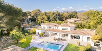 7 room  Villa for sale in Mougins, France