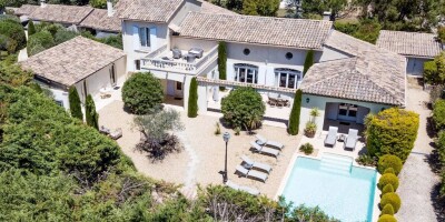 Hotel for sale in Saint-Rémy-de-Provence, France