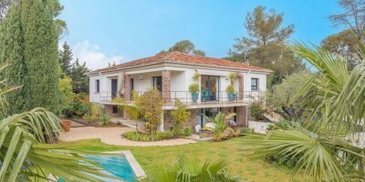 Villa for sale in Saint-Raphaël, France
