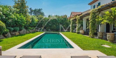 4 bedroom  House for sale in Saint-Tropez, France
