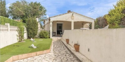 5 room  Villa for sale in Gardanne, France