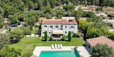 7 room  Villa for sale in Saint-Victoret, France