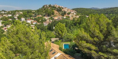 Villa for sale in Aix-en-Provence, France