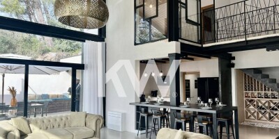 Villa for sale in Arles, France