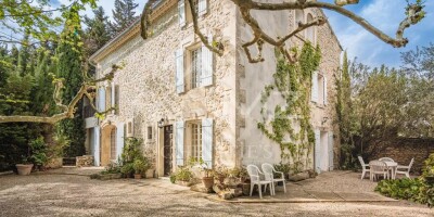 6 room  Farmhouse for sale in Saint-Rémy-de-Provence, French Riviera
