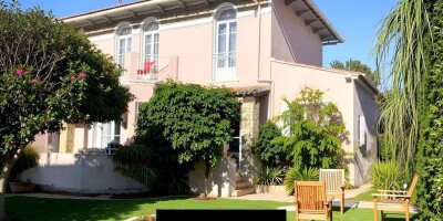4 bedroom  Villa for sale in Bandol AOC, France