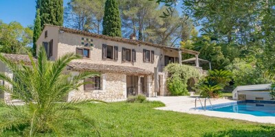 6 room  Villa for sale in Mougins, French Riviera