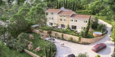 5 room  House for sale in Mougins, France