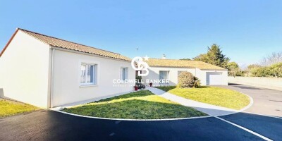 6 room  House for sale in Les Sables-d'Olonne, France