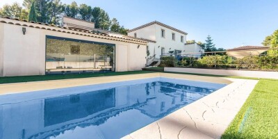 8 room  Villa for sale in Aix-en-Provence, French Riviera