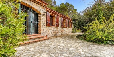 7 bedroom  Villa for sale in Cuers, French Riviera