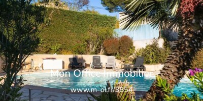 5 room  House for sale in Saint-Raphaël, France
