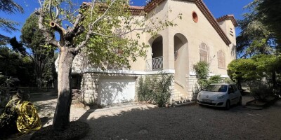 10 room  Villa for sale in Marseille, France