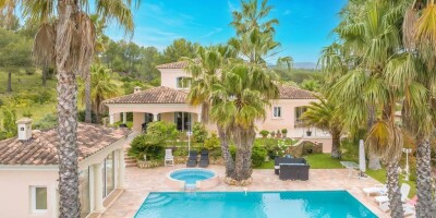 9 room  Villa for sale in Saint-Raphaël, France