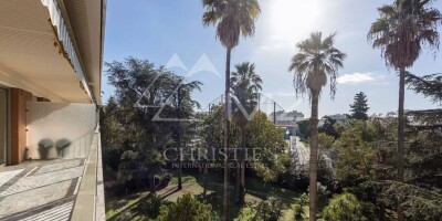 3 room  Flat for sale in Cannes, France