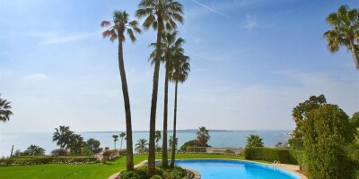 4 room  Flat for sale in Cannes, France