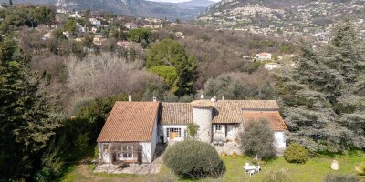 6 room  Villa for sale in La Gaude, France