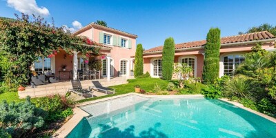 6 room  Villa for sale in Grasse, France