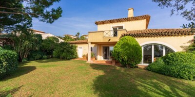 Villa for sale in Sainte-Maxime, France