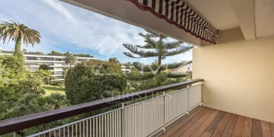 1 bedroom  Flat for sale in Cannes, France