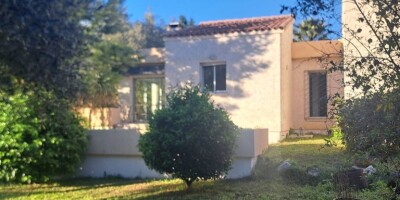 4 room  House for sale in Allauch, France
