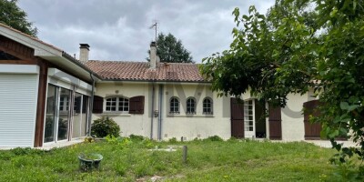 7 room  Villa for sale in Blanquefort, France