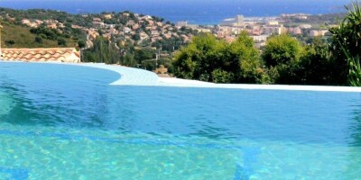 2 bedroom  Villa for sale in Bormes-les-Mimosas, France