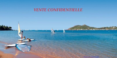 4 room  Apartment for sale in Saint-Raphaël, France