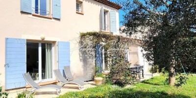 Villa for sale in Saint-Rémy-de-Provence, French Riviera