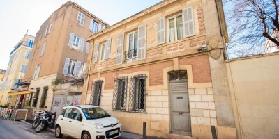 6 room  House for sale in Marseille, France