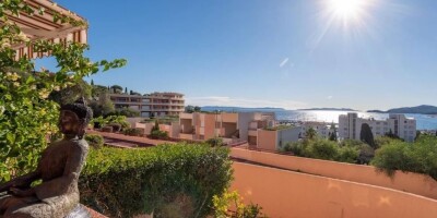 2 bedroom  Flat for sale in Le Lavandou, French Riviera