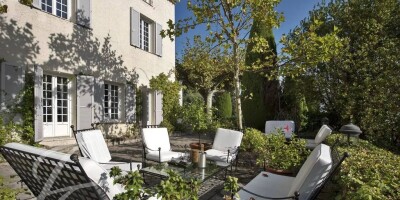 15 room  House for sale in Grasse, France