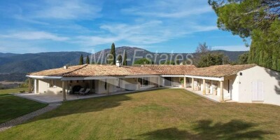 13 bedroom  House for sale in Cogolin, France
