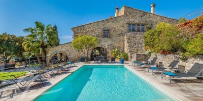 8 room  House for sale in Biot, France