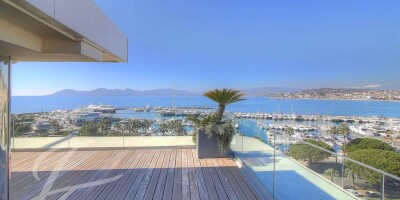 6 room  Apartment for sale in Cannes, France
