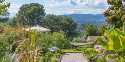 8 room  House for sale in Mougins, French Riviera