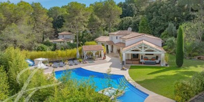 12 room  Villa for sale in Mougins, France