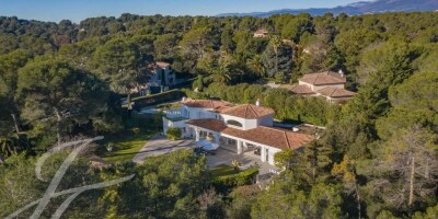 7 room  Villa for sale in Mougins, France