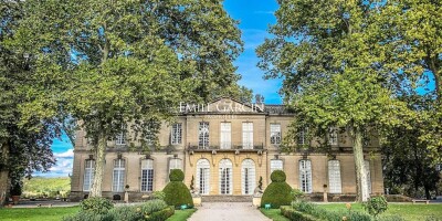 Castle for sale in Apt, France
