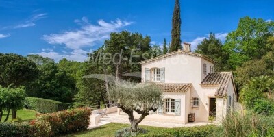 5 bedroom  House for sale in Cogolin, French Riviera
