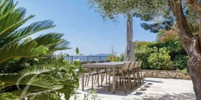 5 room  Villa for sale in Mougins, France
